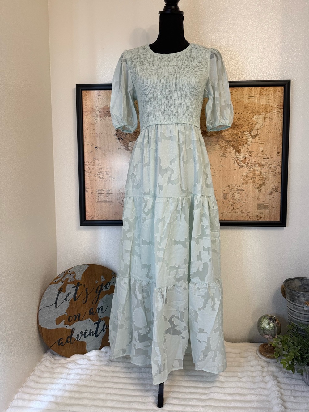 Merokeety lightweight midi dress size medium